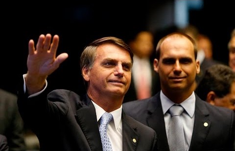 Bolsonaro diz que pode indicar filho para embaixada nos EUA