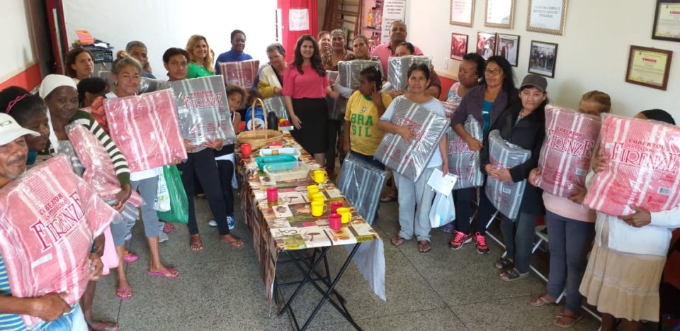 Fundo Social de Solidariedade realiza entrega de 300 cobertores