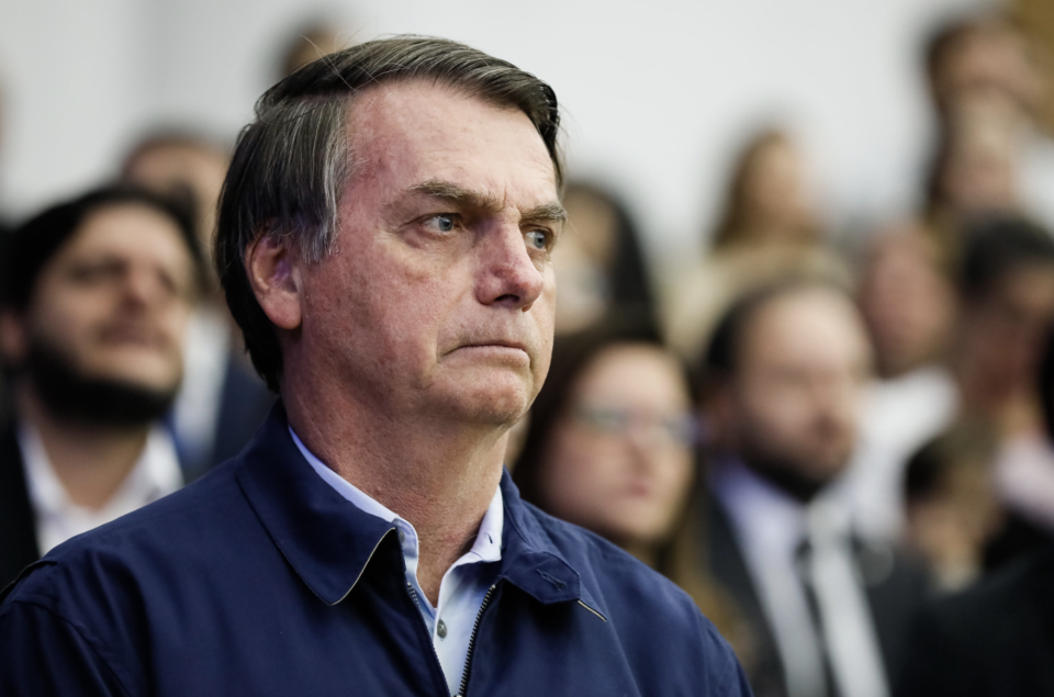 Bolsonaro sobre helicóptero com parentes: ‘ia negar e mandar irem de carro?’