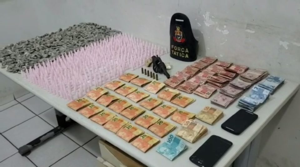 Rapaz é preso no Toffoli com arma, drogas e muito dinheiro