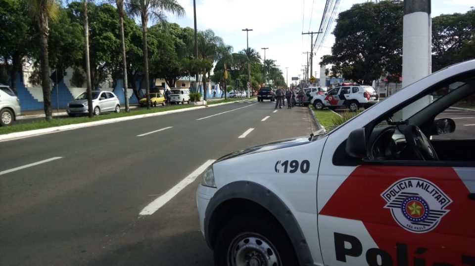 Polícia Militar realiza operação em pontos estratégicos