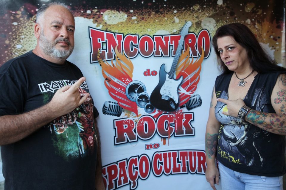 Casal perpetua tradição e ajuda a manter vivo o rock and roll em Marília