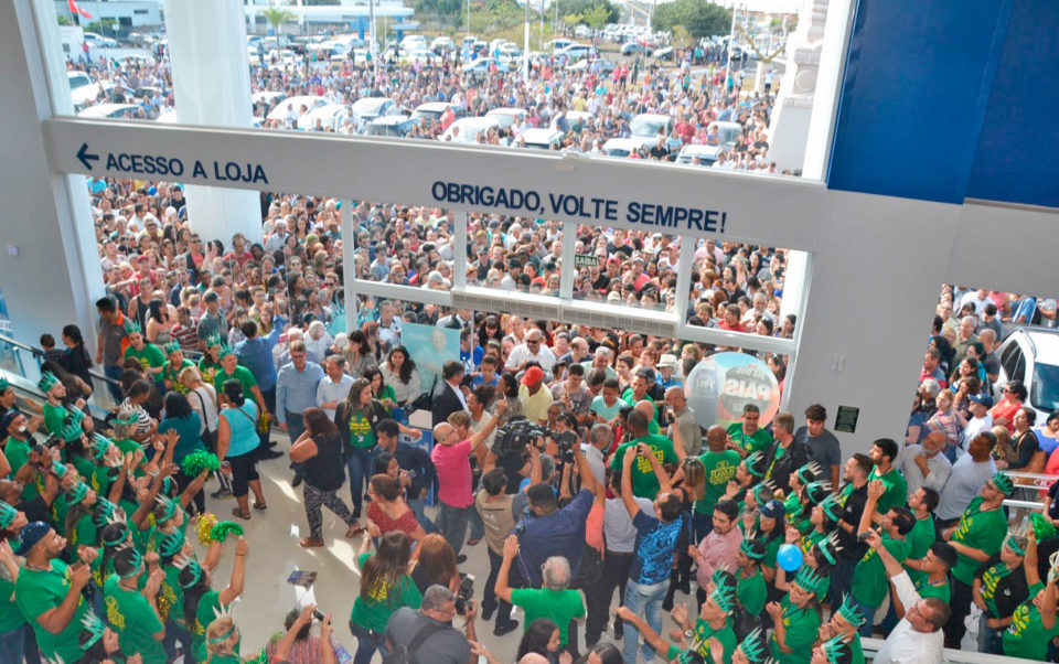 Inauguração da Havan em Marília atrai multidão