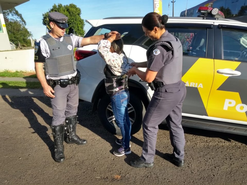 PRE prende mulher que transportava haxixe em rodovia da região