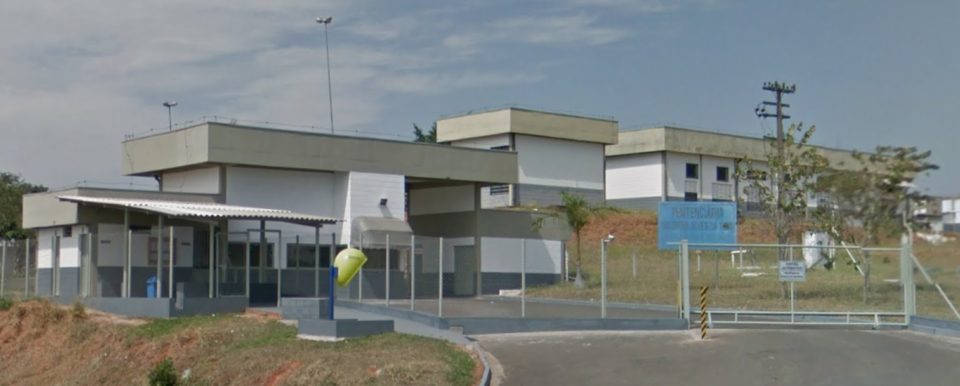 Mulher é presa tentando entrar com drogas em Penitenciária na região