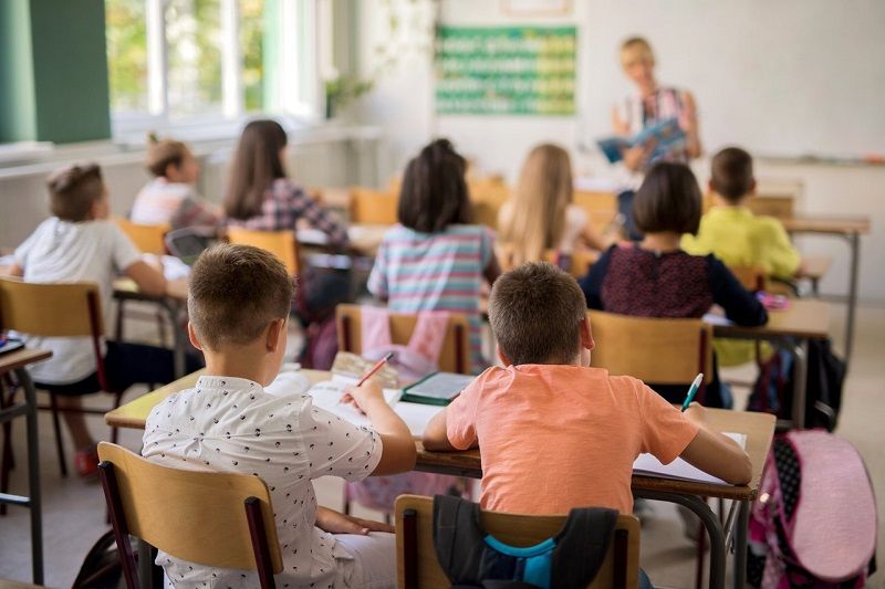 Aula em casa não é evasão escolar, diz Ministério