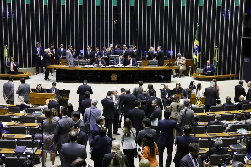 Congresso dá aval para gastos com carros e reformas