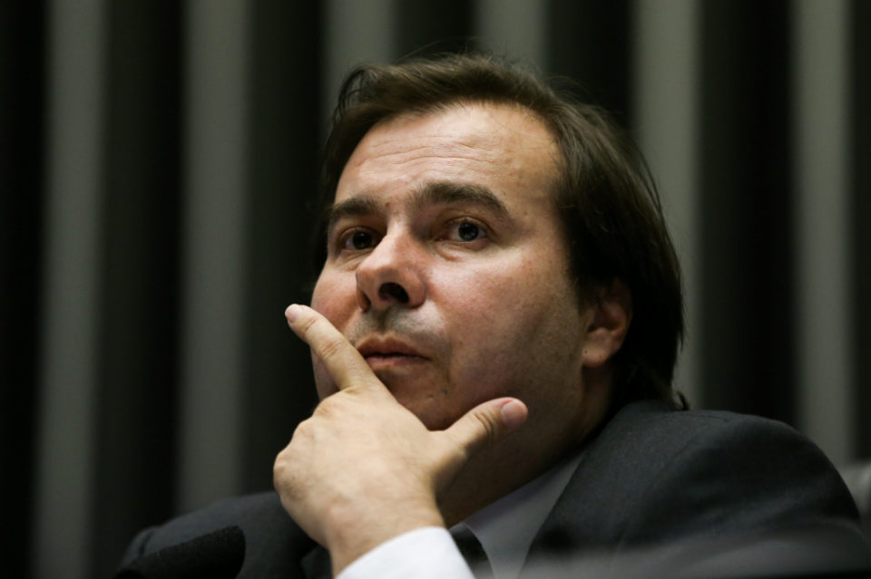 Rodrigo Maia busca ser contraponto a Bolsonaro