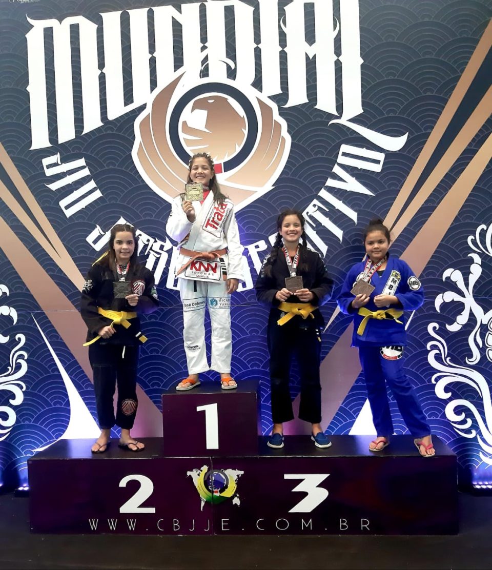 Maricaense é campeão mundial juvenil de Jiu Jitsu