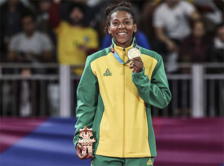 Rafaela Silva é ouro e judô brasileiro leva mais duas medalhas