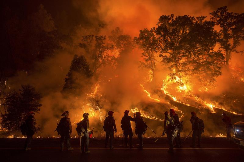 Bolsonaro autoriza Forças Armadas na Amazônia para combater incêndio