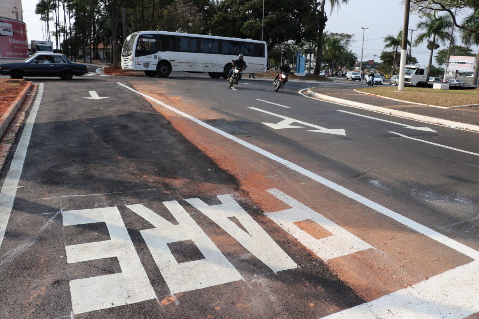 Prefeitura faz alteração e rotatória do MAC deve ganhar maior fluxo