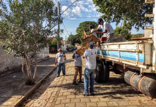 Mutirão de limpeza segue até sexta-feira em Garça
