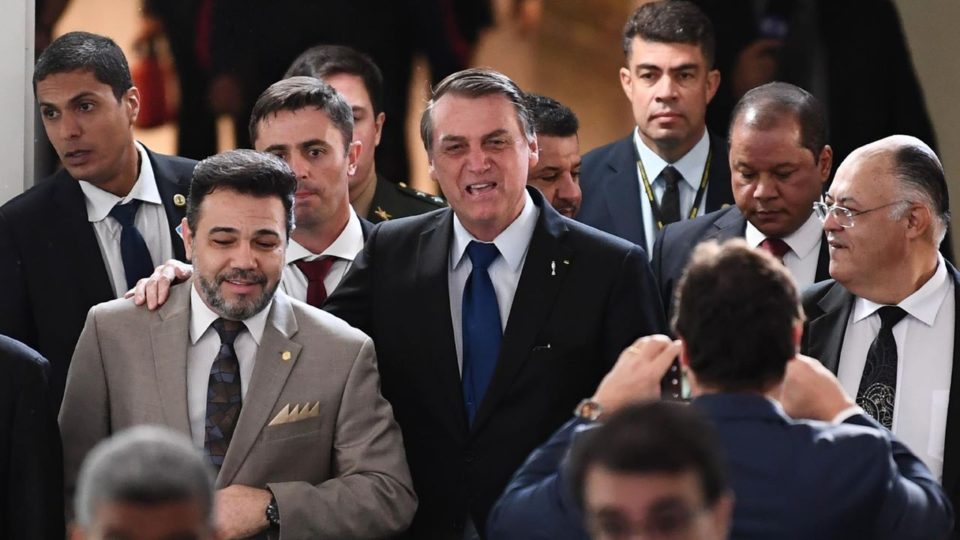 Bolsonaro parabeniza Maia e parlamento pela votação da Previdência