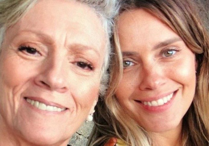 Morre mãe de Carolina Dieckmann: ‘Meu colo não está mais aqui’