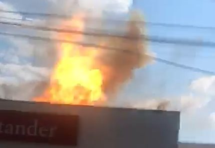 Agência bancária pega fogo no centro de Guaiçara