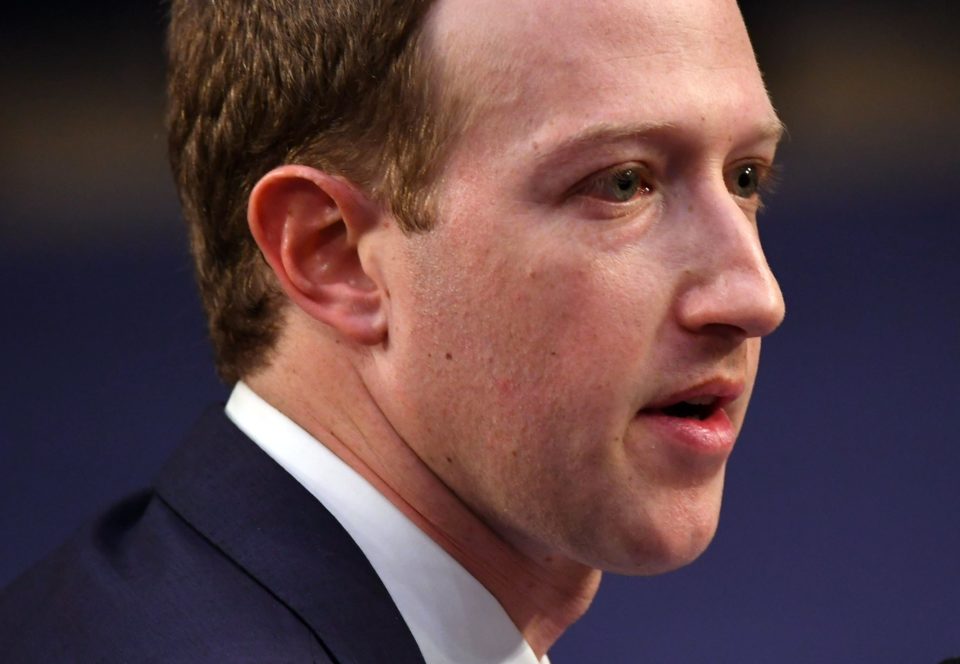 Poder do Facebook vira alvo de investigações em todo o mundo