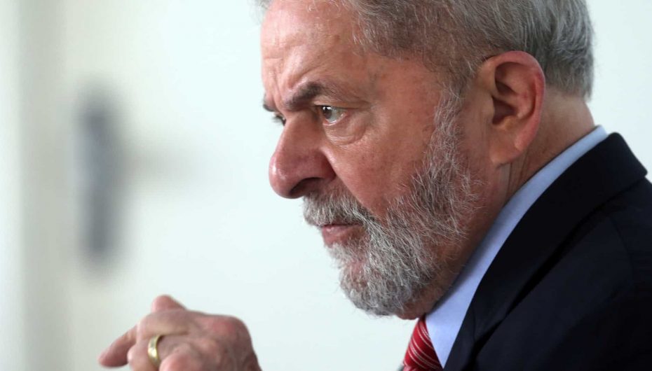 Lula quer suspeição de procuradores