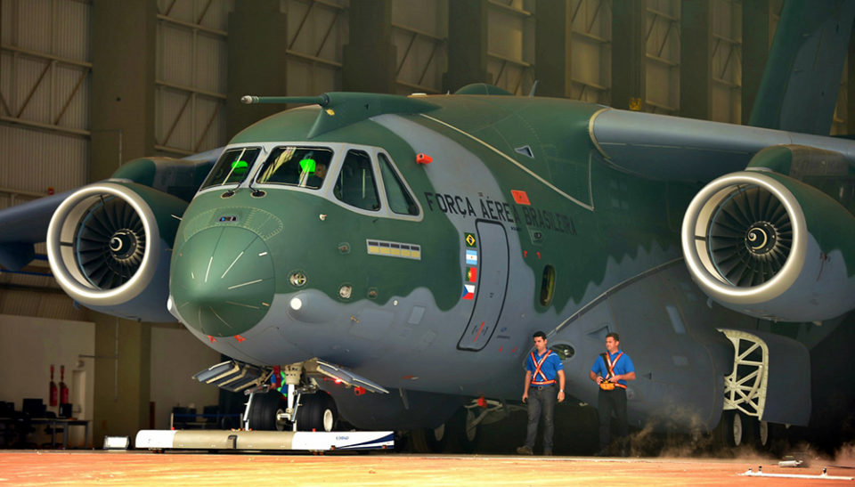 País recebe 1ª unidade do cargueiro KC-390