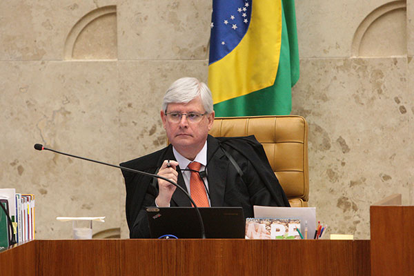 Deputados e senadores reagem a declaração de Janot sobre Gilmar