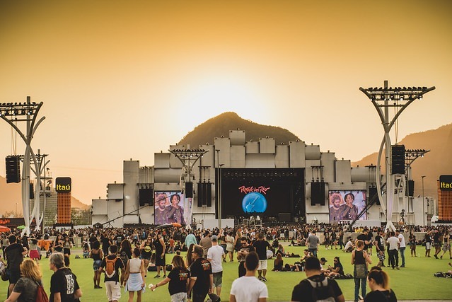 Rock in Rio oferece três esfihas a R$ 20 e internautas reclamam