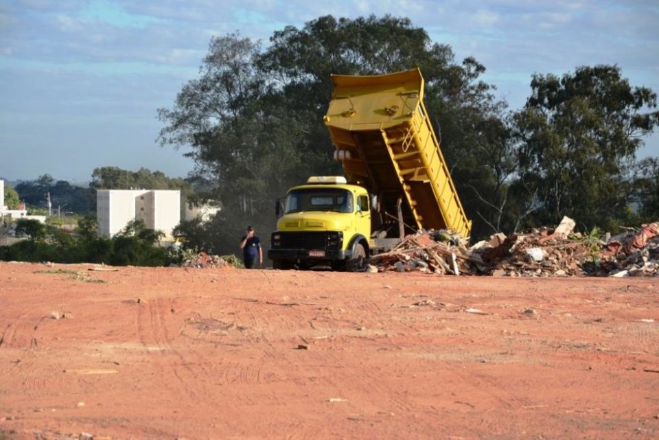 Prefeitura disponibiliza área para o descarte de entulhos