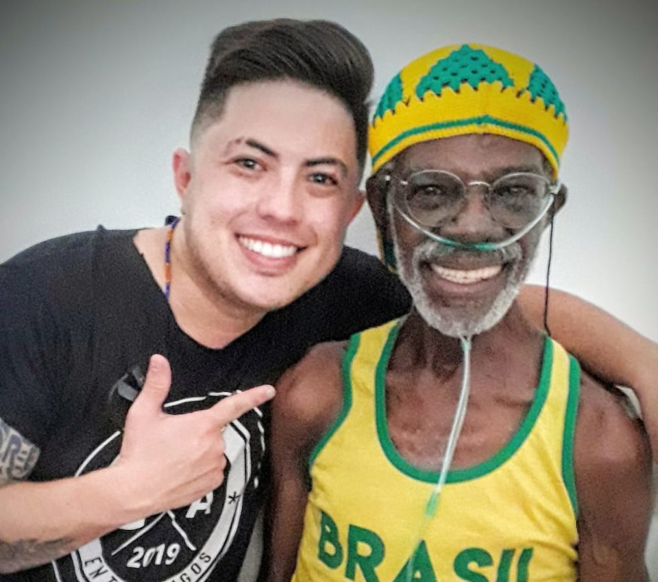 “Estou em casa, numa boa e a festa continua”, fala Seu Zé após alta