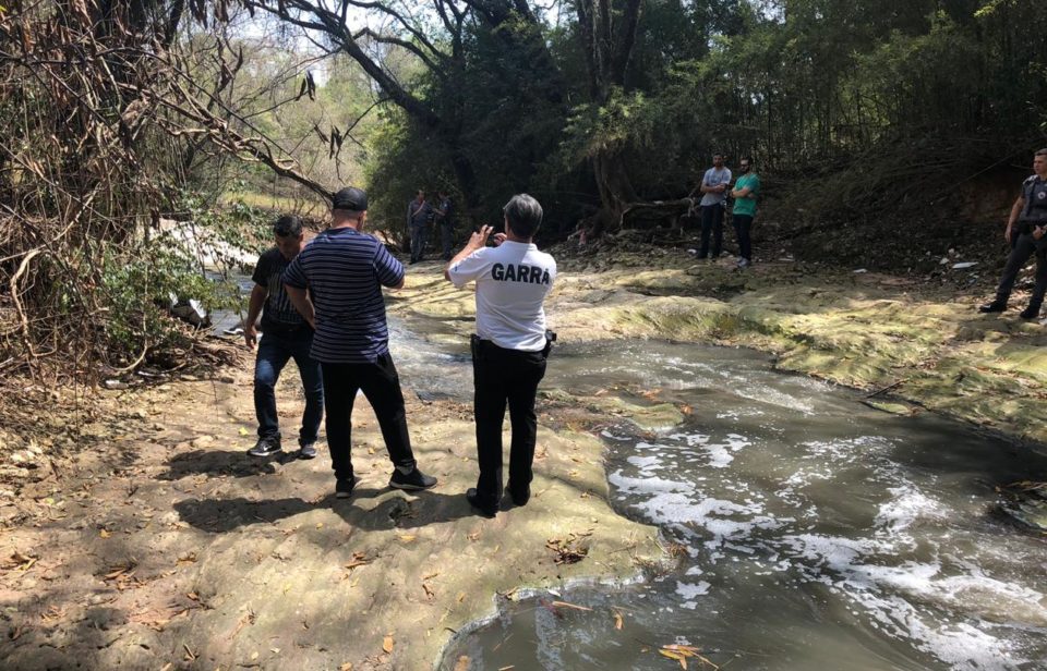 Corpo de rapaz é encontrado em córrego no bairro Argollo Ferrão