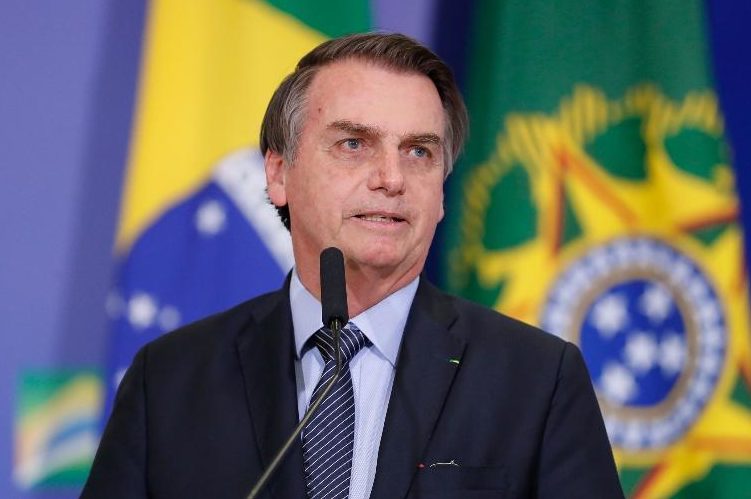 Devem chegar a quase 20 os vetos à Lei de Abuso, diz Bolsonaro