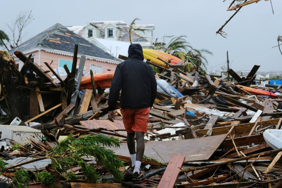 Número de vítimas do furacão Dorian nas Bahamas sobe para 45