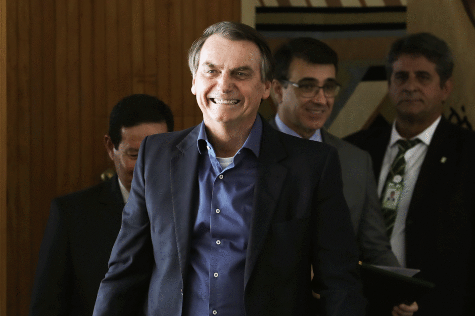 Bolsonaro anuncia liberação de R$ 8,3 bi para Educação