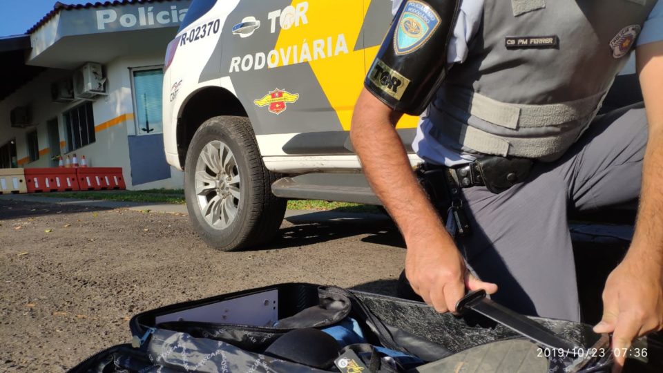 Mulher é presa com cocaína em ônibus na Rodovia SP-270