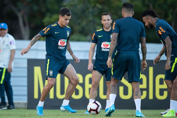 Tite testa Brasil com Coutinho, Neymar, Gabriel Jesus e Firmino