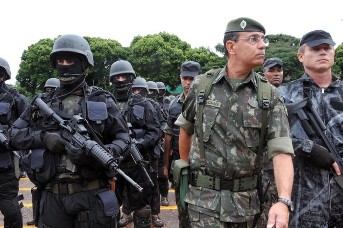 Após pressão, Bolsonaro deve demitir general da presidência do Incra