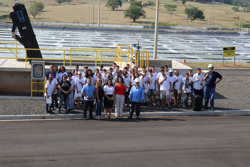 Prefeitura dá início à visita de alunos à obra da ETE da bacia do Pombo