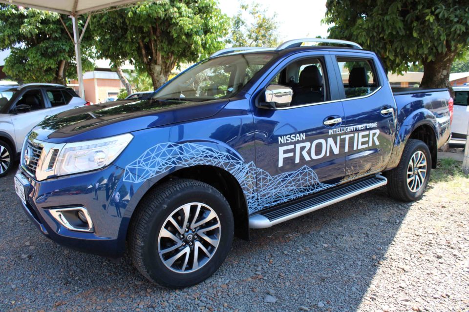 Proeste Nissan realiza test drive ‘off road’ com nova Frontier