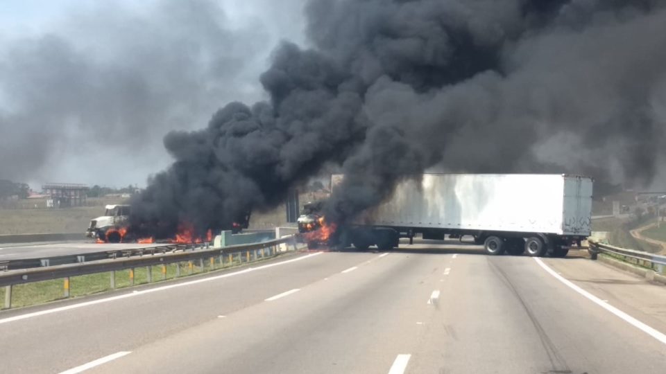 Assalto a empresa de valores interdita rodovia e causa caos em Viracopos