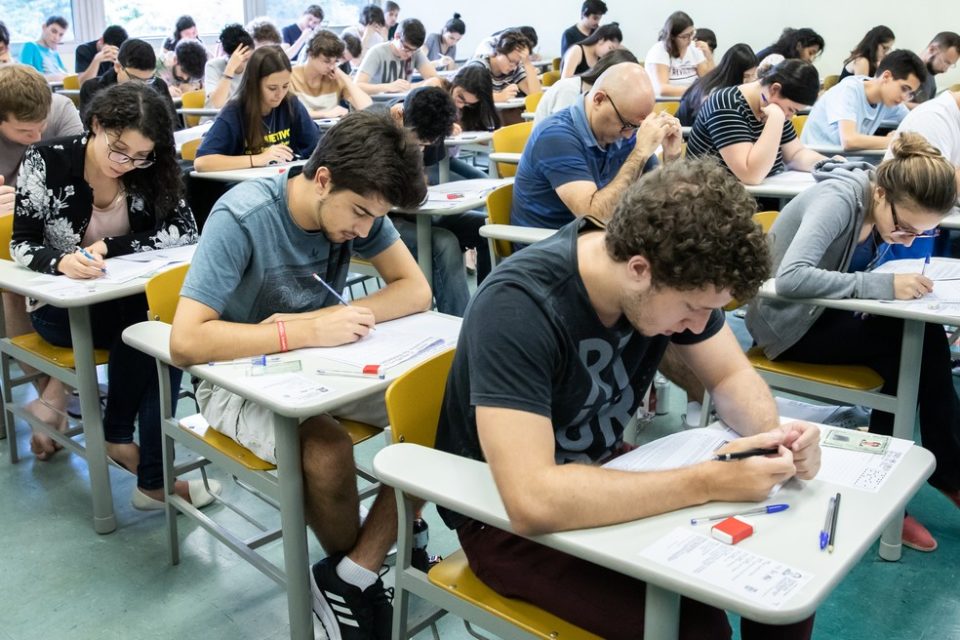 Inscrições para Fuvest chegam a 129 mil