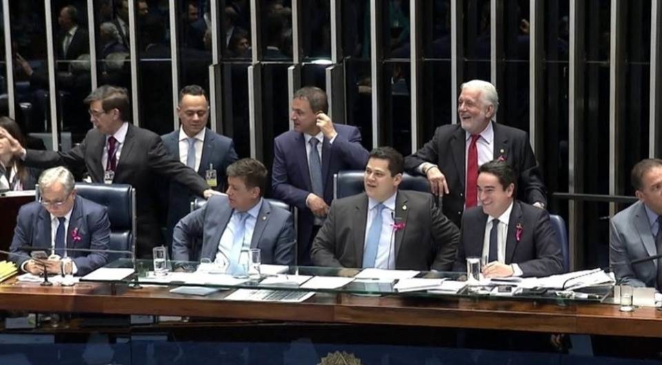 Senadores ainda vão analisar 6 destaques à reforma da Previdência