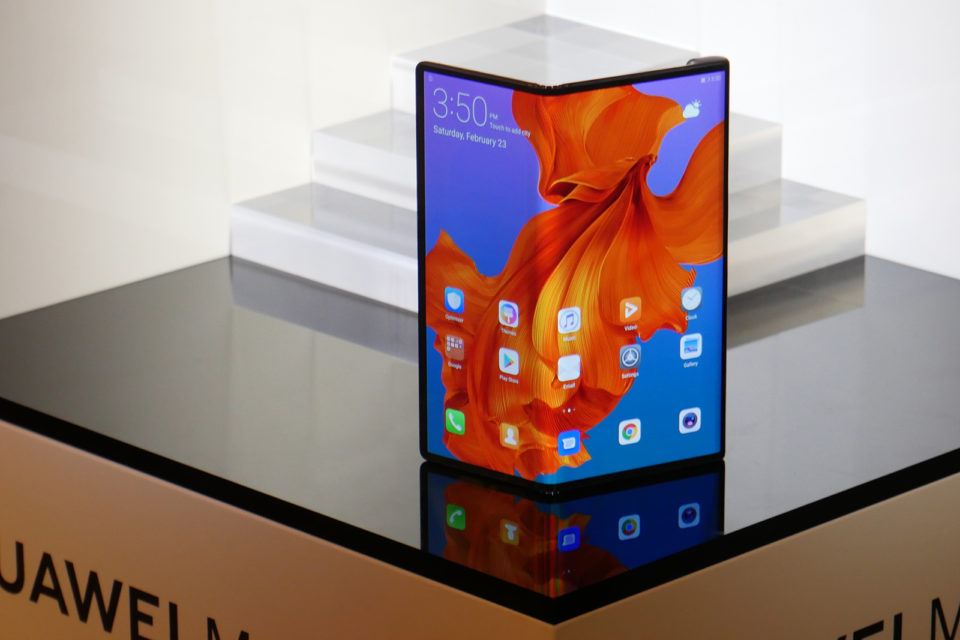 Celular dobrável da Huawei, Mate X vai ser lançado na China