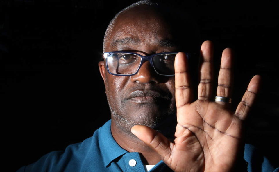 Professor da Unesp é xingado de macaco e esfaqueado em Bauru