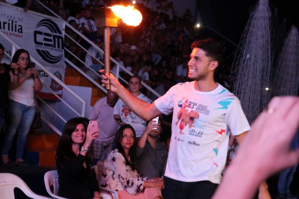 Thiago Braz abre oficialmente Jogos Abertos em Marília