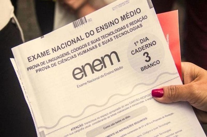 Enem mantém foco e evita temas sensíveis a Bolsonaro