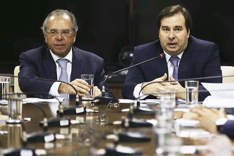 Senadores já têm propostas para mudar pacote de Guedes