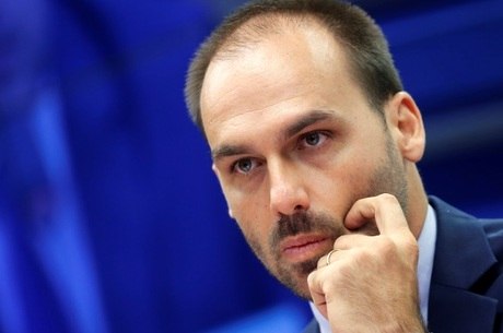 “Talvez tenha sido infeliz”, diz Eduardo Bolsonaro ao citar AI-5