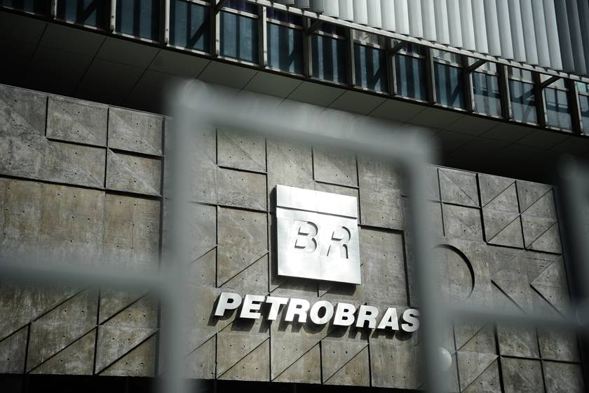 Petrobras envia dois mil pedidos de desculpas