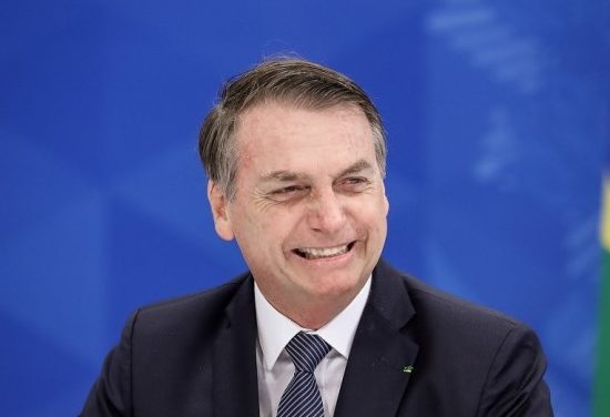 Bolsonaro indica que pode vetar fundo eleitoral