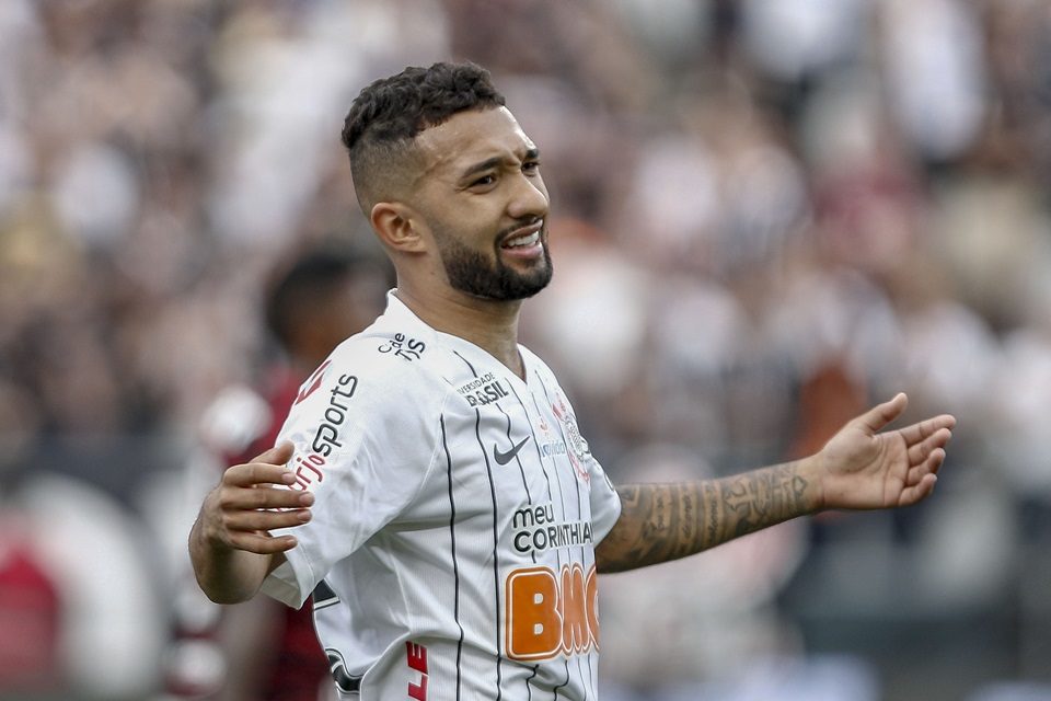 Corinthians está próximo de acertar venda de Clayson