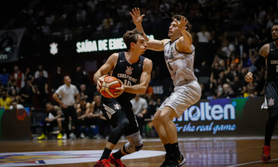 Botafogo vence Corinthians pela Liga Sul-Americana de Basquete