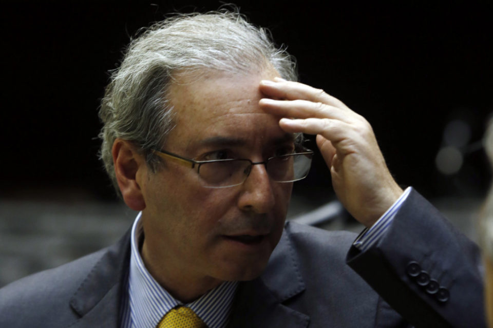 Cunha alega aneurisma cerebral e pede prisão domiciliar